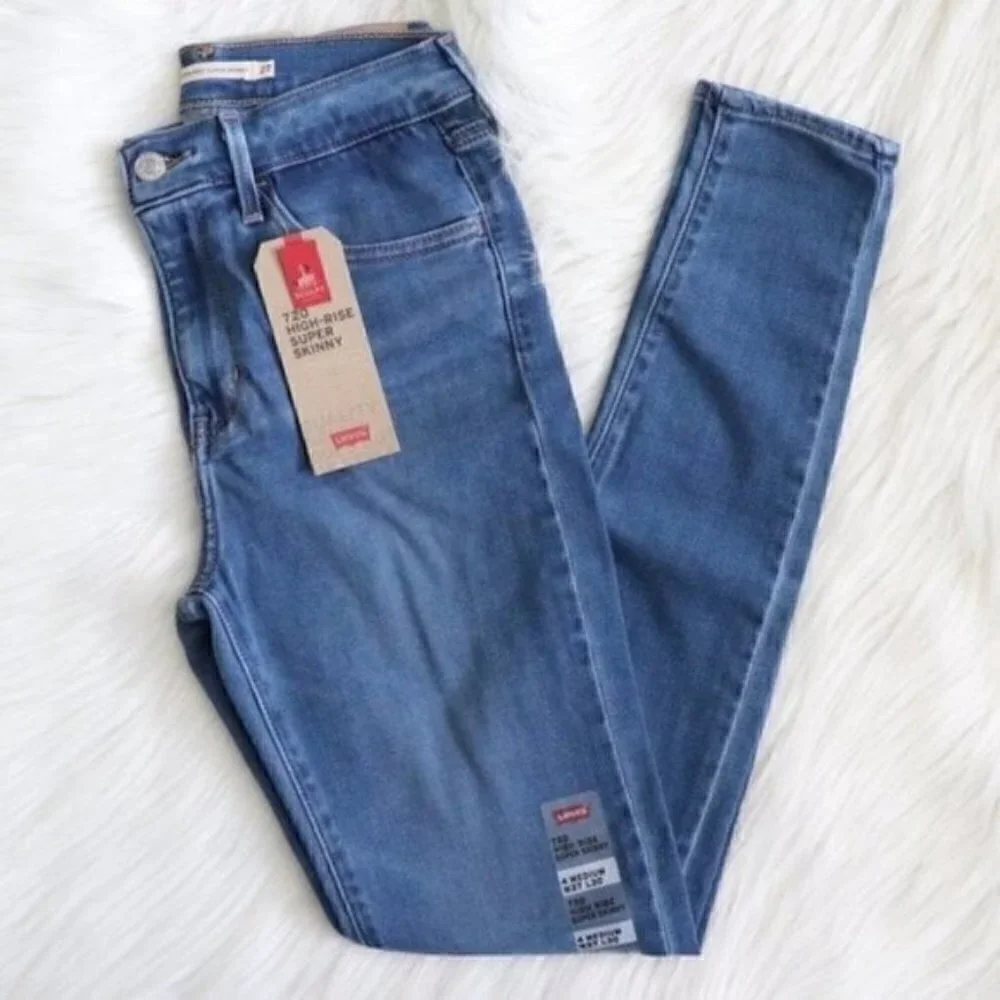 NWT Levis 720 Medium Blue Wash High Rise Skinny Jeans Size 27